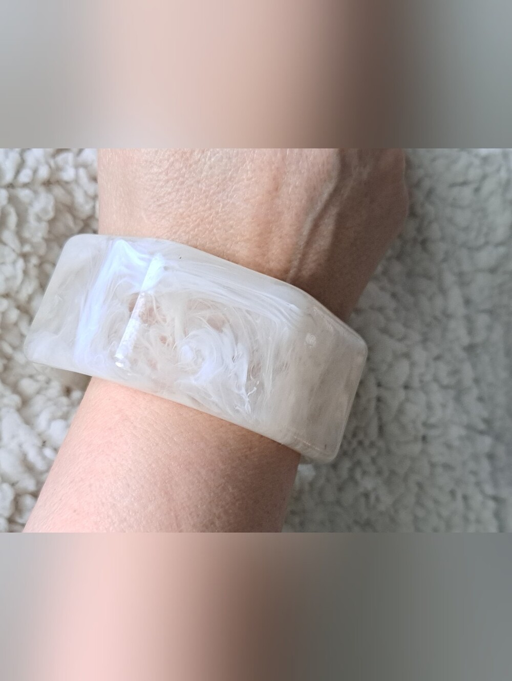 Elegant White Marbled Resin Bangle Bracelet